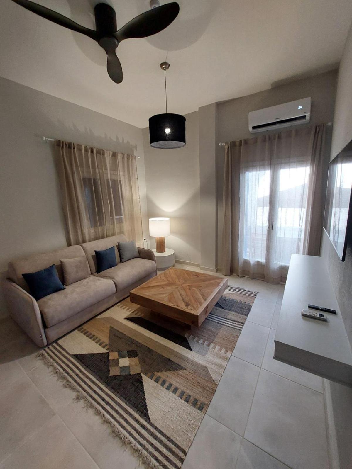 The Noverian Bios Santorini Boutique Hotel Φηρά Δωμάτιο φωτογραφία