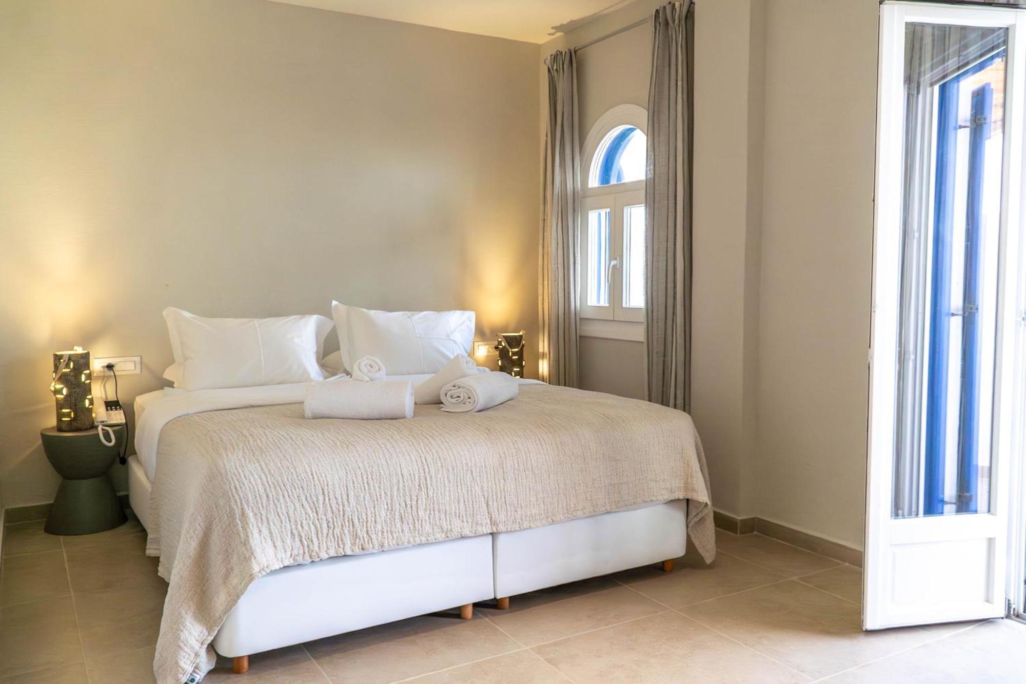 The Noverian Bios Santorini Boutique Hotel Φηρά Δωμάτιο φωτογραφία