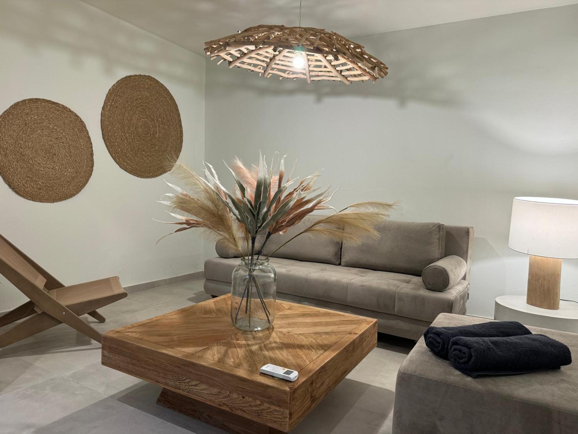 The Noverian Bios Santorini Boutique Hotel Φηρά Δωμάτιο φωτογραφία