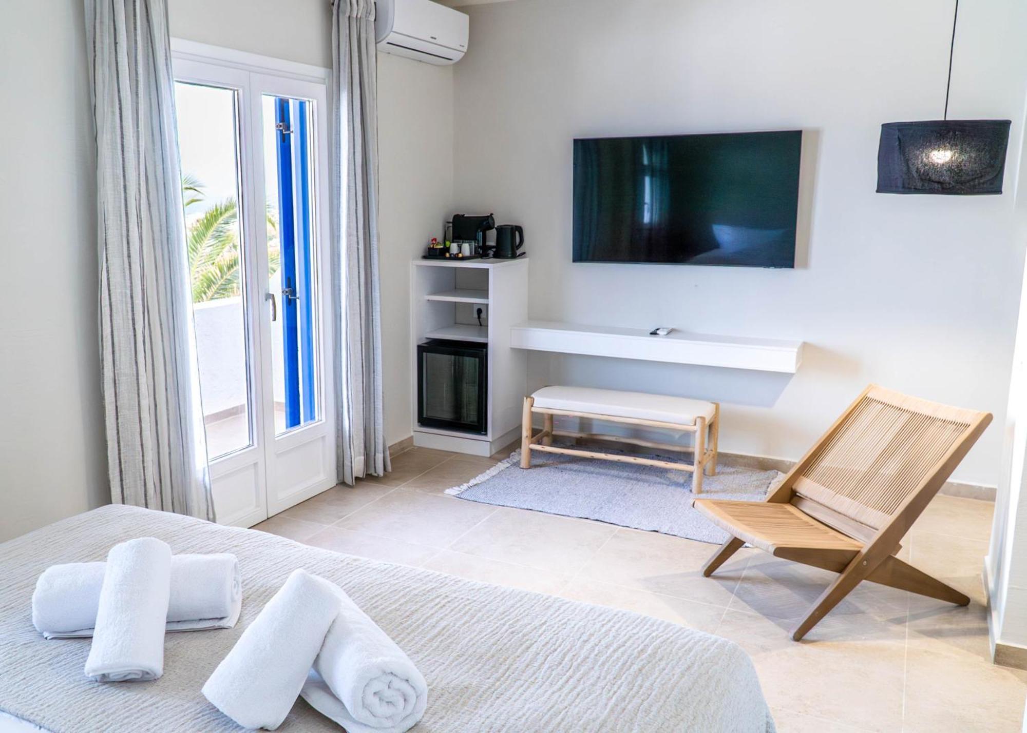 The Noverian Bios Santorini Boutique Hotel Φηρά Δωμάτιο φωτογραφία